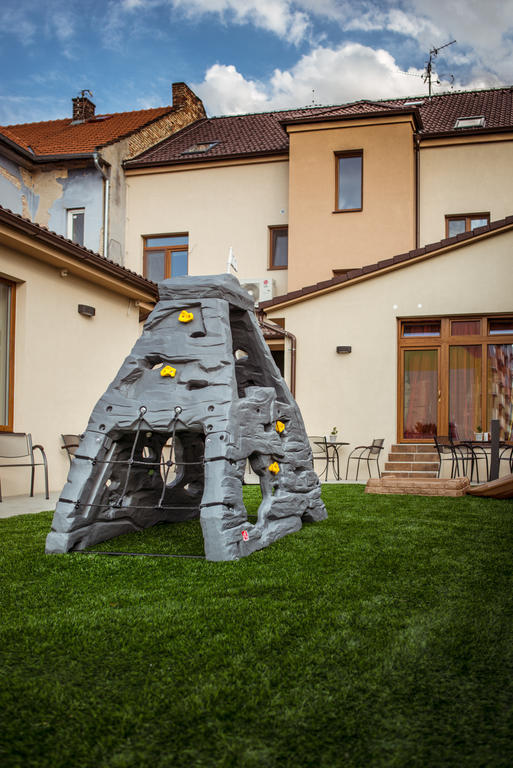 Penzion Vino Hruska Veselí nad Moravou Exteriör bild